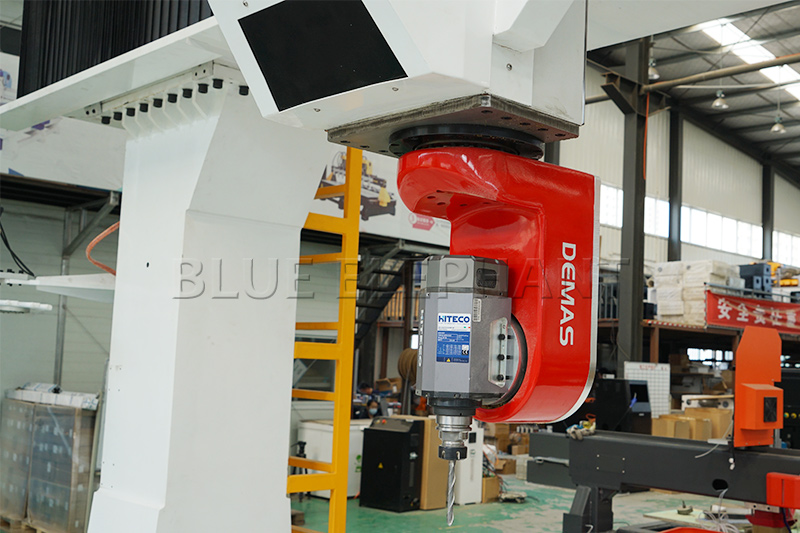 五軸聯動加工中心